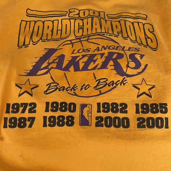 2001 World Champion LA Lakers Back to Back T-Shirt - Picture 4 of 12
